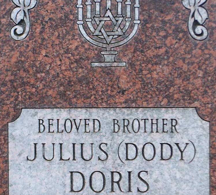 JULIUS DORIS Monument