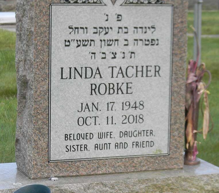 LINDA LUCILLE ROBKE Monument